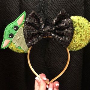 Baby yoda Minnie ears
